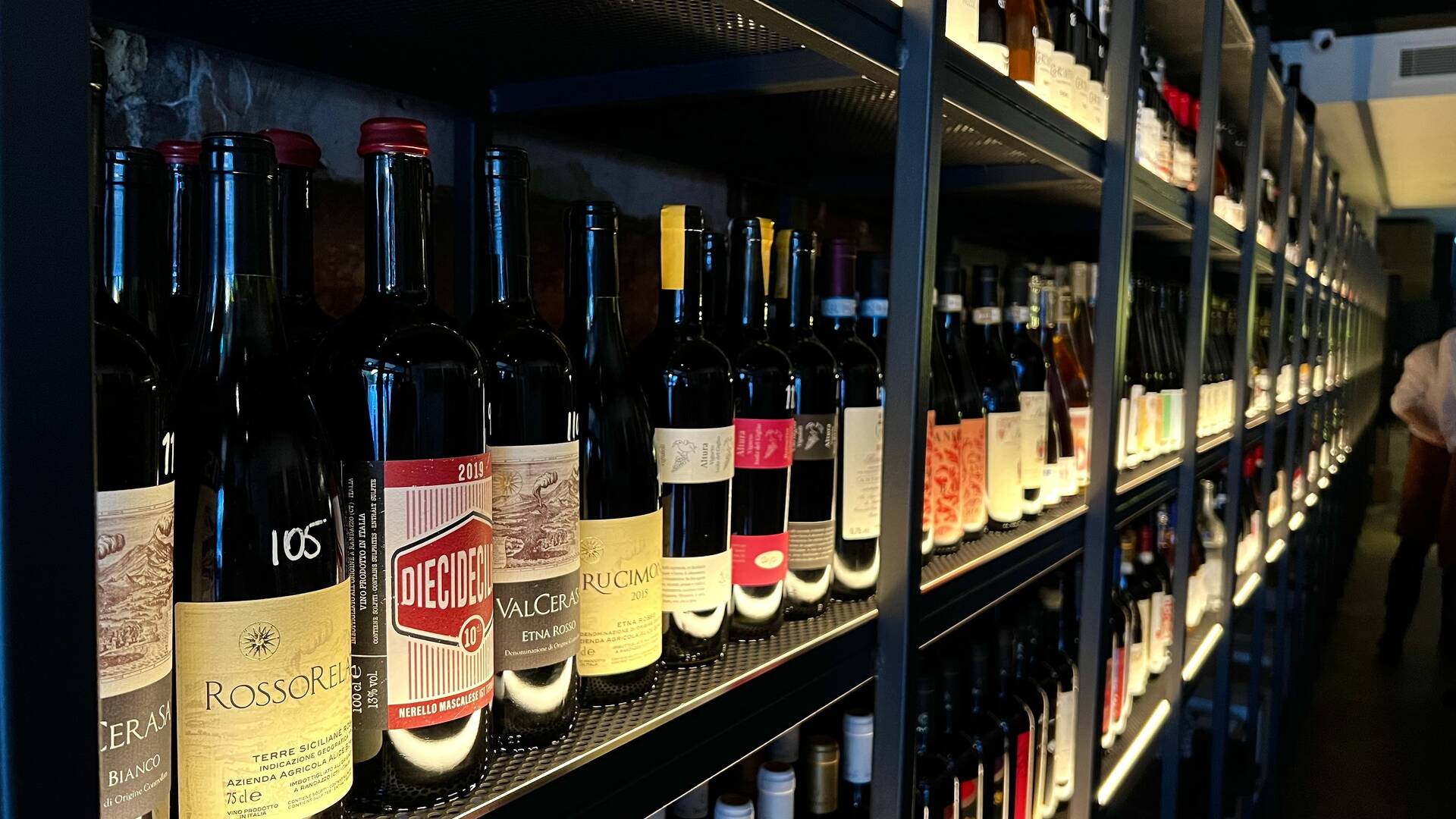 Explore the impressive offering of Paski Vineria Popolare