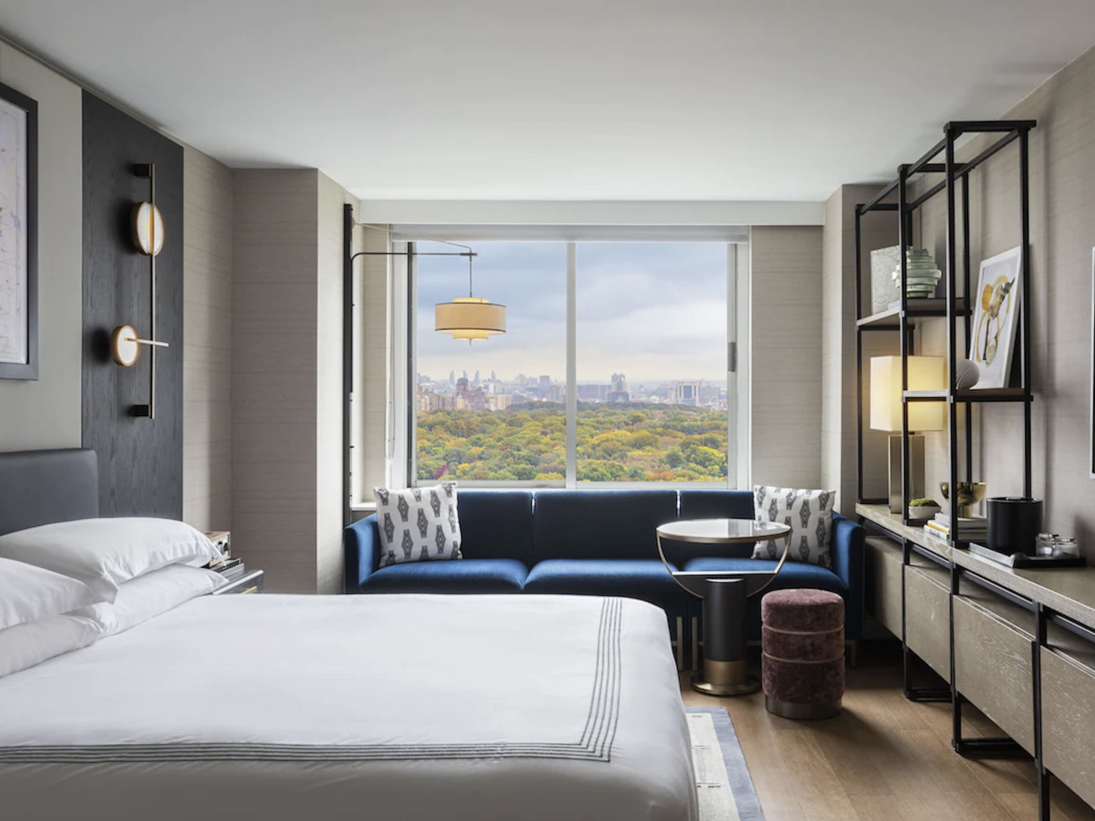 17 Best Hotels With A View In NYC For 2024 | Best Places To Stay In NYC