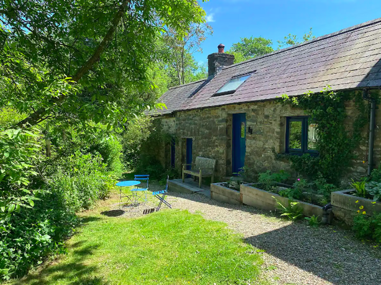 14 Cosy Cottages And Airbnbs In The UK | Cosy UK Stays This Winter