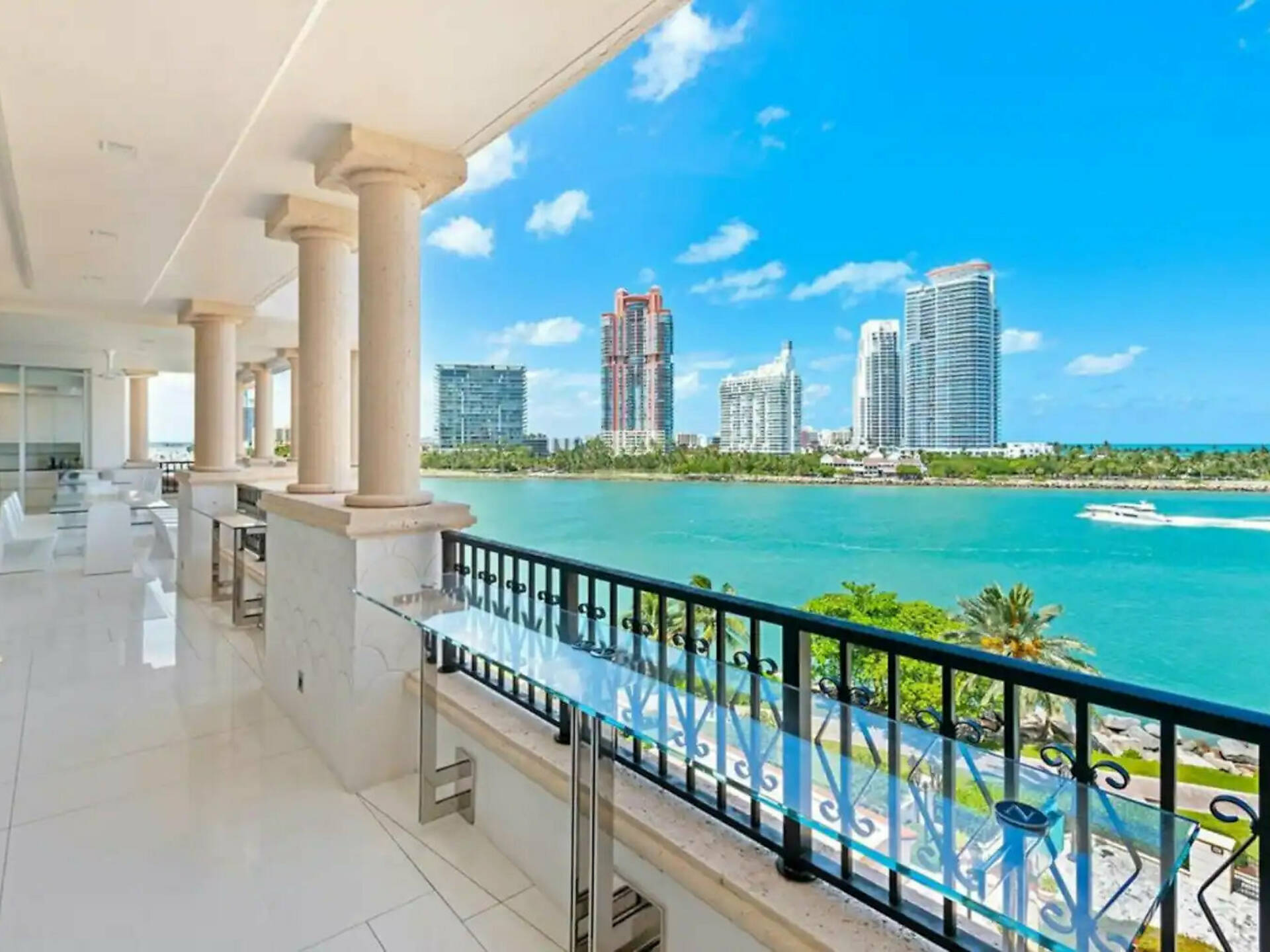 The Best Beachfront Airbnbs in Miami Best Places to Stay in Miami