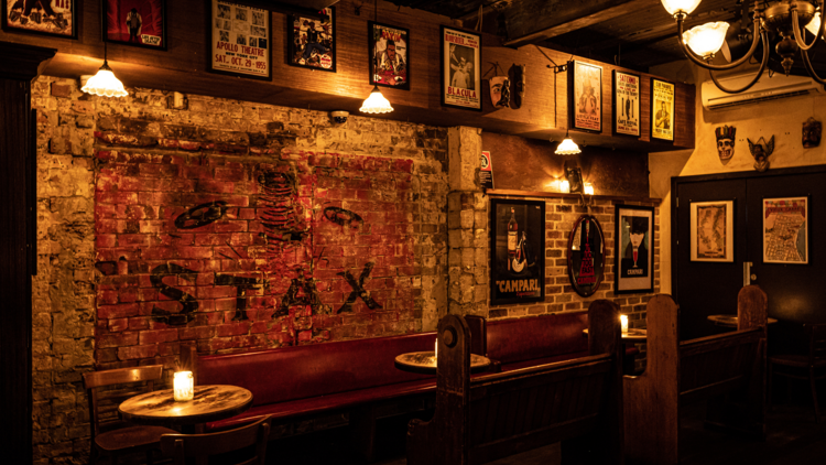 Interior of Earl's Juke Joint