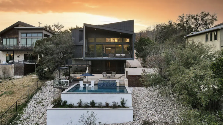 The glam apartment near the Colorado River