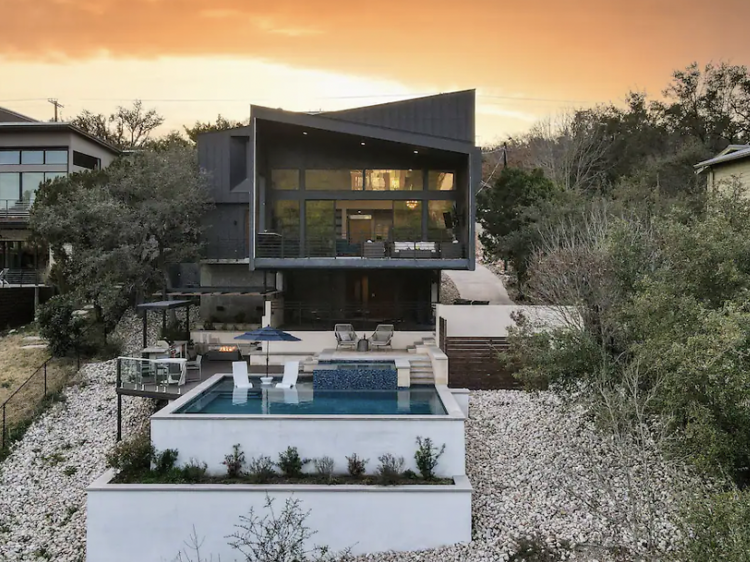 The glam apartment near the Colorado River