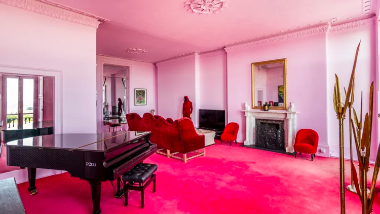 Room in Nick Cave's mansion