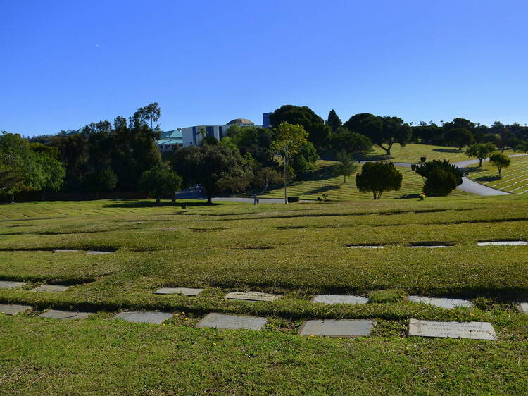 Holy Cross Catholic Cemetery