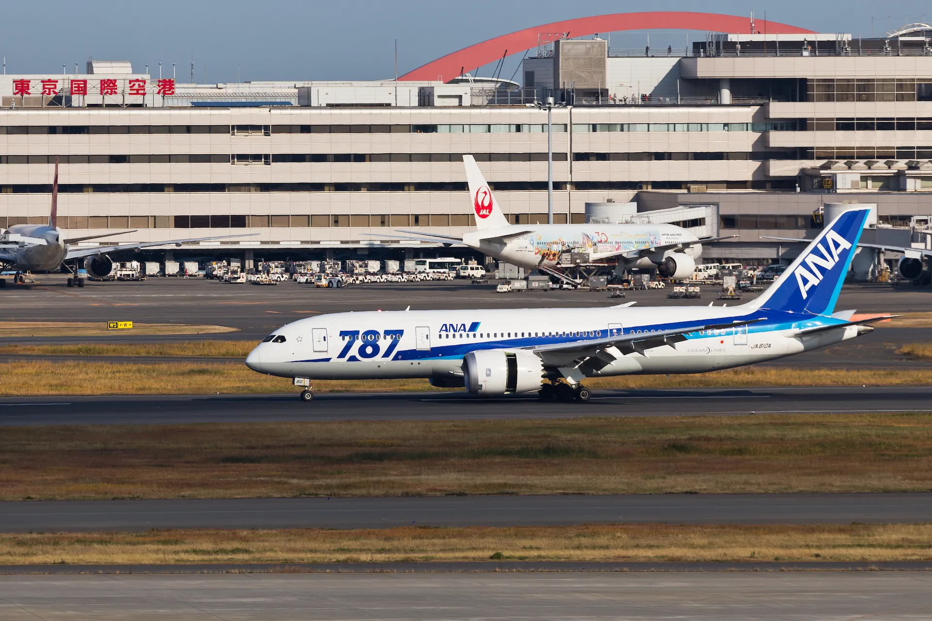Haneda airport, ANA, JAL