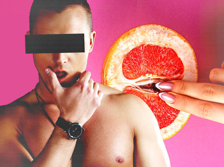 Topless man and grapfruit