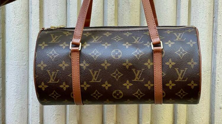 A Louis Vuitton handbag