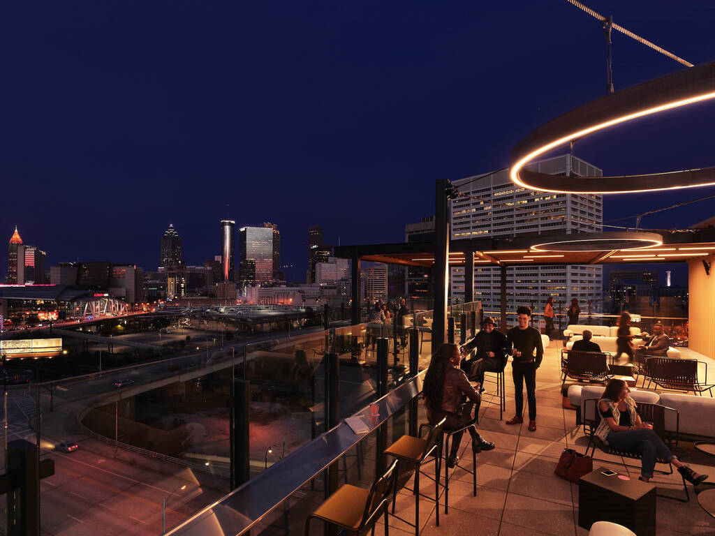 18 Best Rooftop Bars in Atlanta for Cocktails with a View