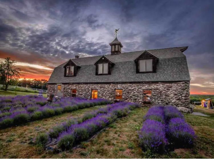 The historic ski lodge-turned-barn in Holden, MA