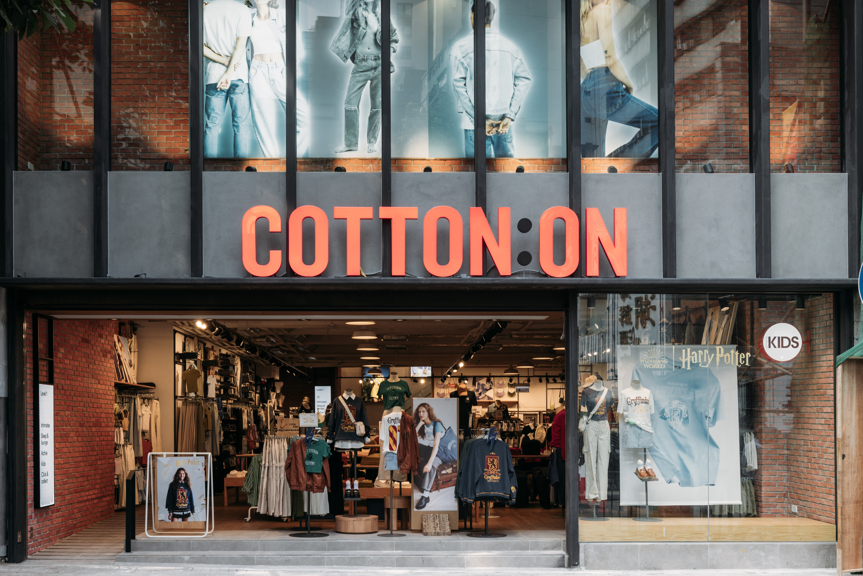 Thoughts You Have When Shopping At Cotton On