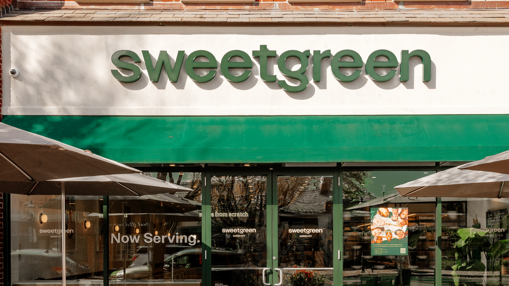 The First Ever Sweetgreen On Long Island Is Now Officially Open In