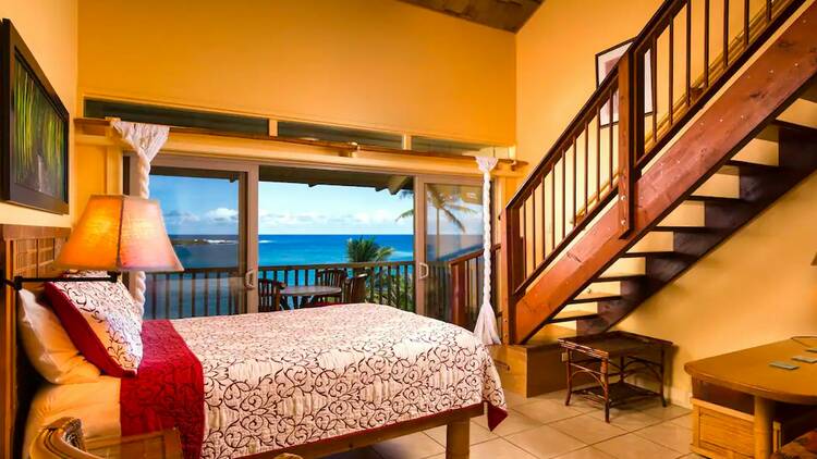 The view-centric loft in Hana