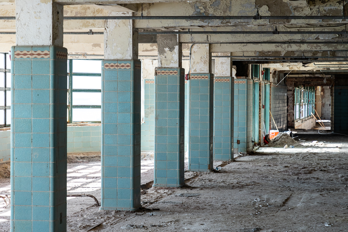 Nyc Is Renovating The Jacob Riis Park Bathhouse