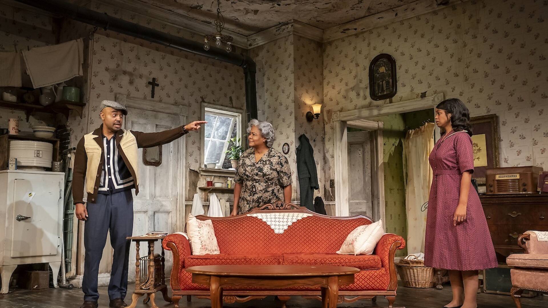 a raisin in the sun play review essay