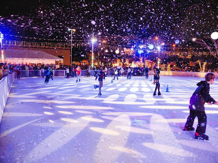 Where to go ice skating in Los Angeles