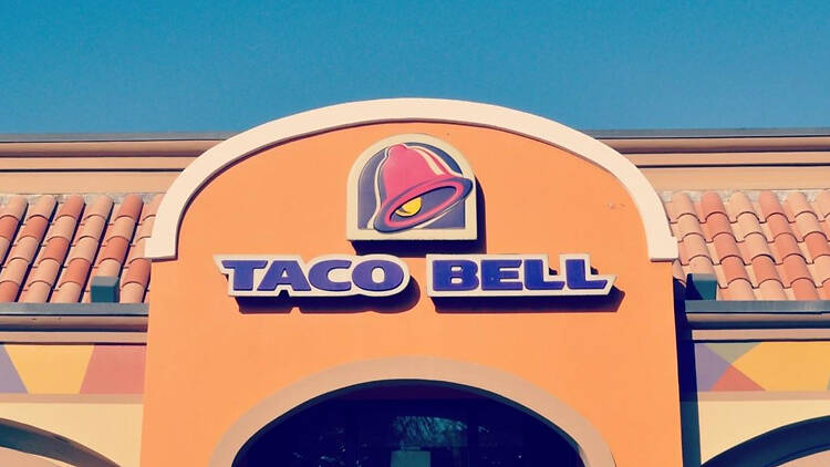 Taco Bell logo on building