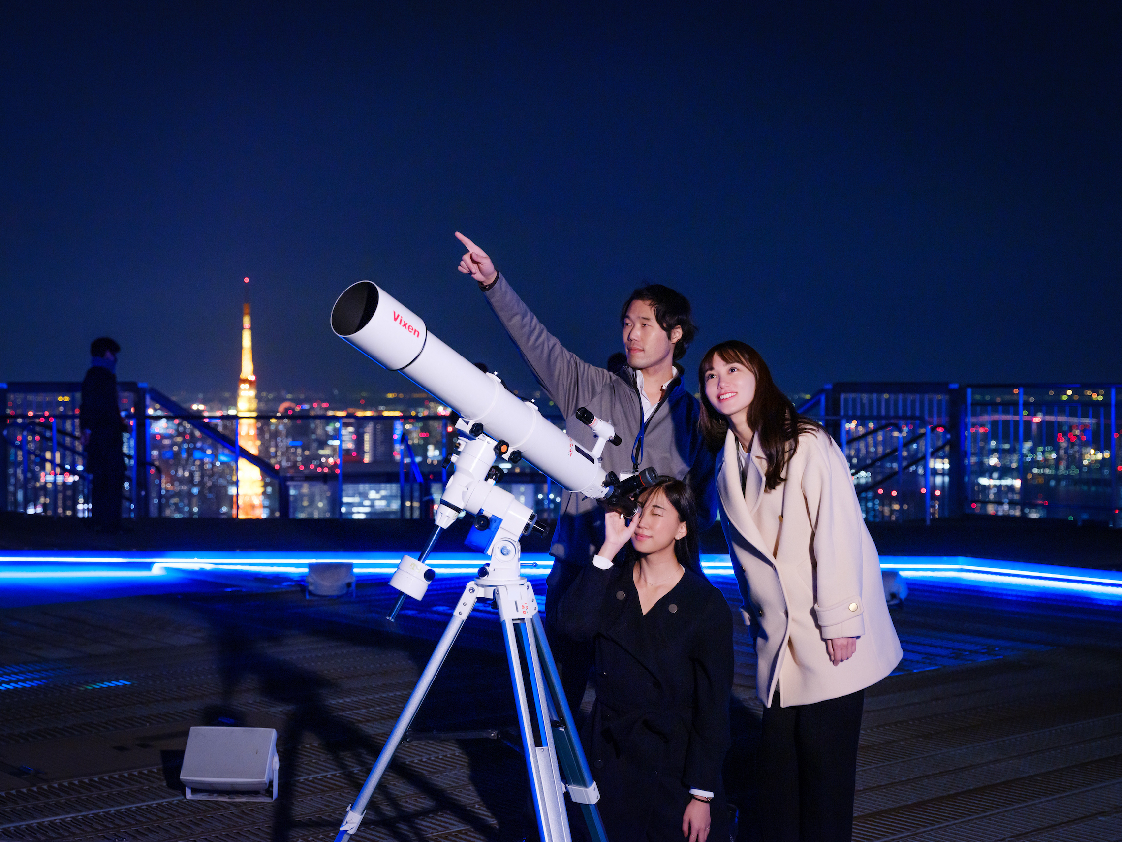 六本木の屋上展望台から442年ぶりの貴重な「天体ショー」を観測