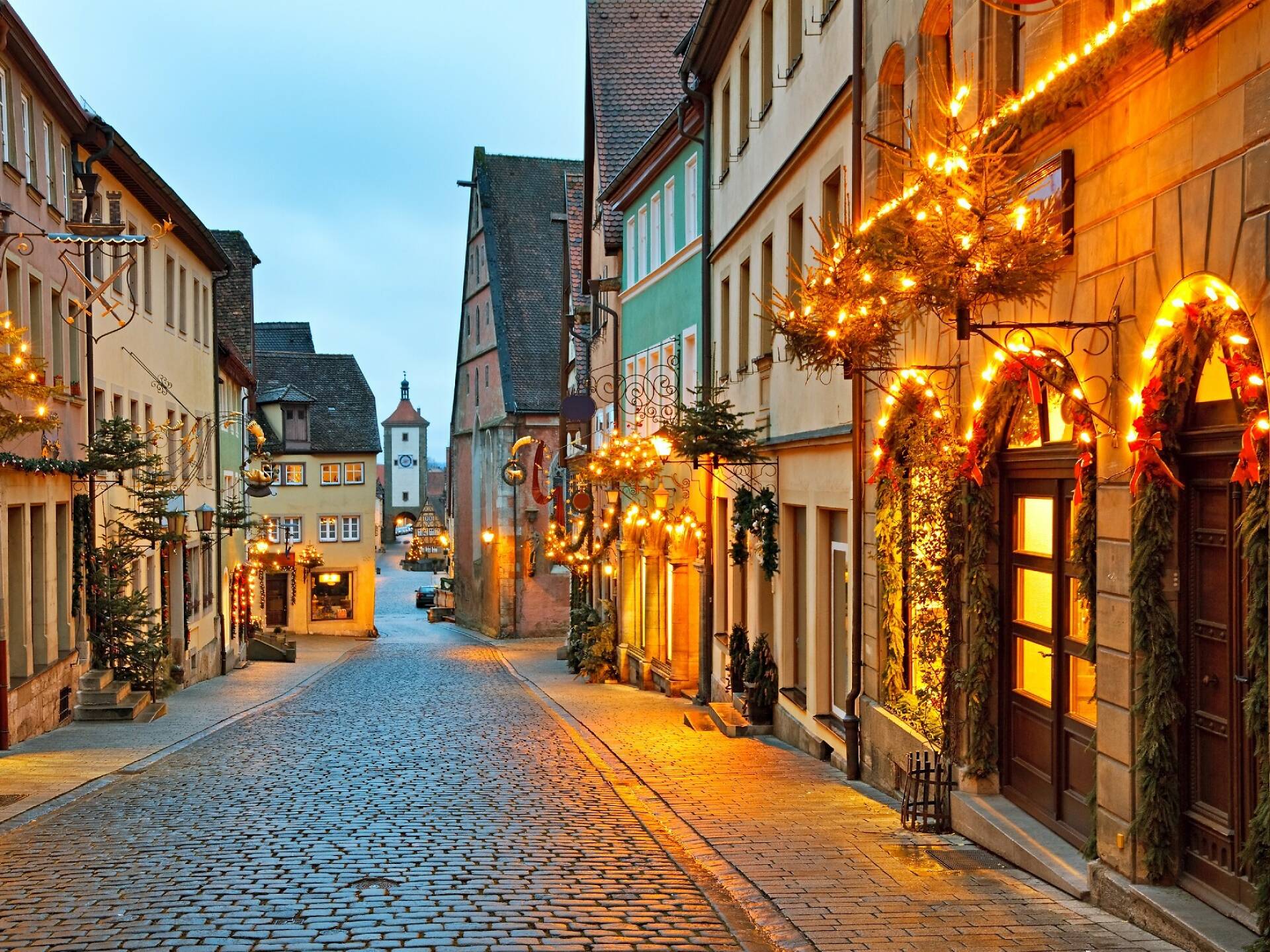 9 Best Christmas Villages And Towns In The World