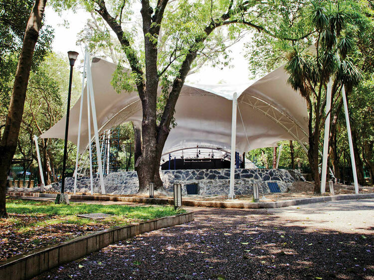 Ambulante en Casa del Lago