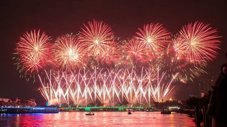 Fireworks displays over Memorial Bridge 