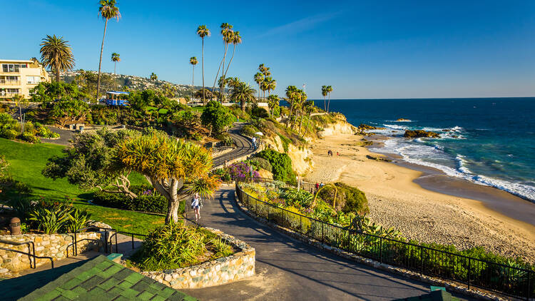 Walkway and view of the Pacific Ocean at Heisler Park, in Laguna Beach, California.