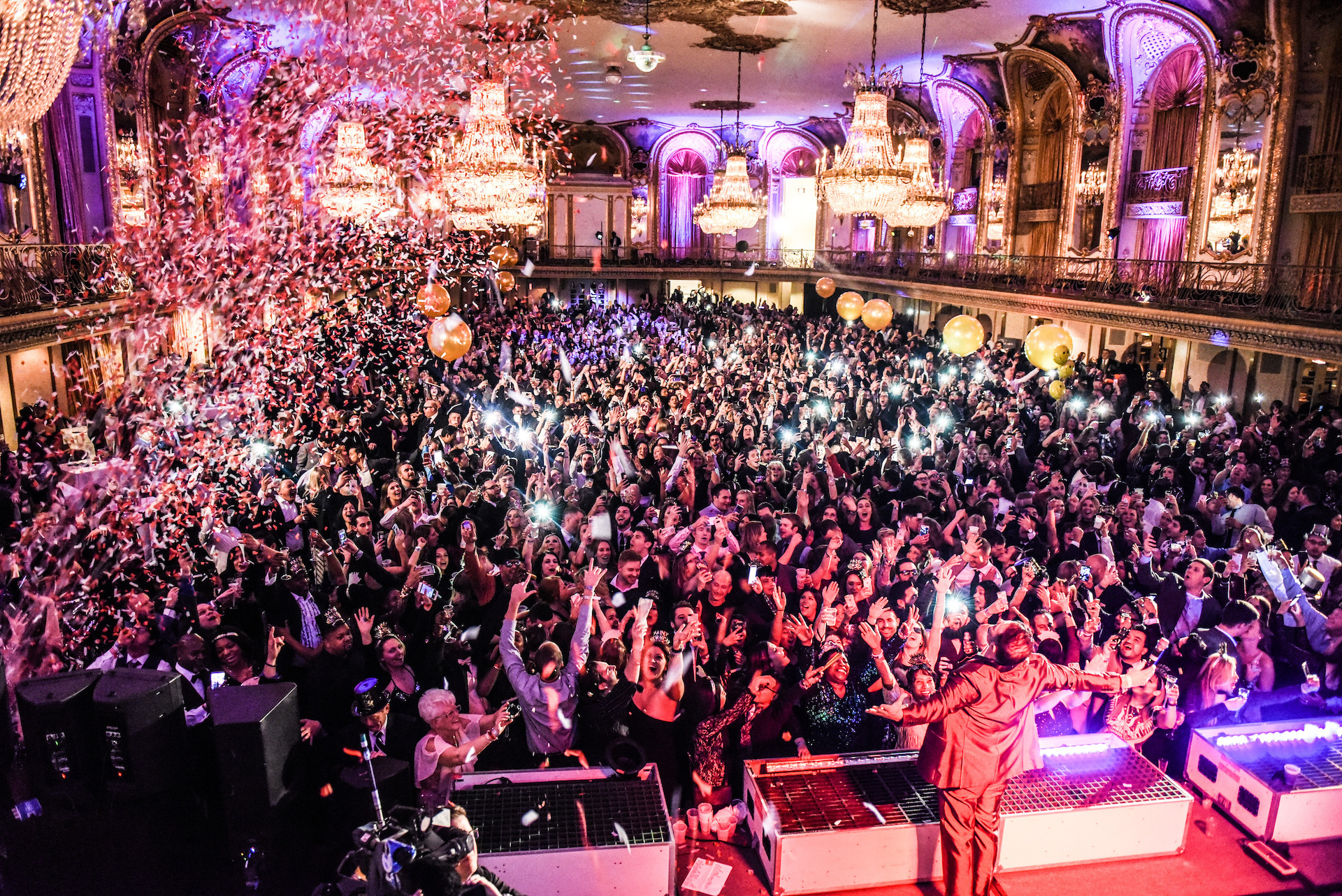 Best New Year’s Eve Events in Chicago to Ring in 2023, including Parties