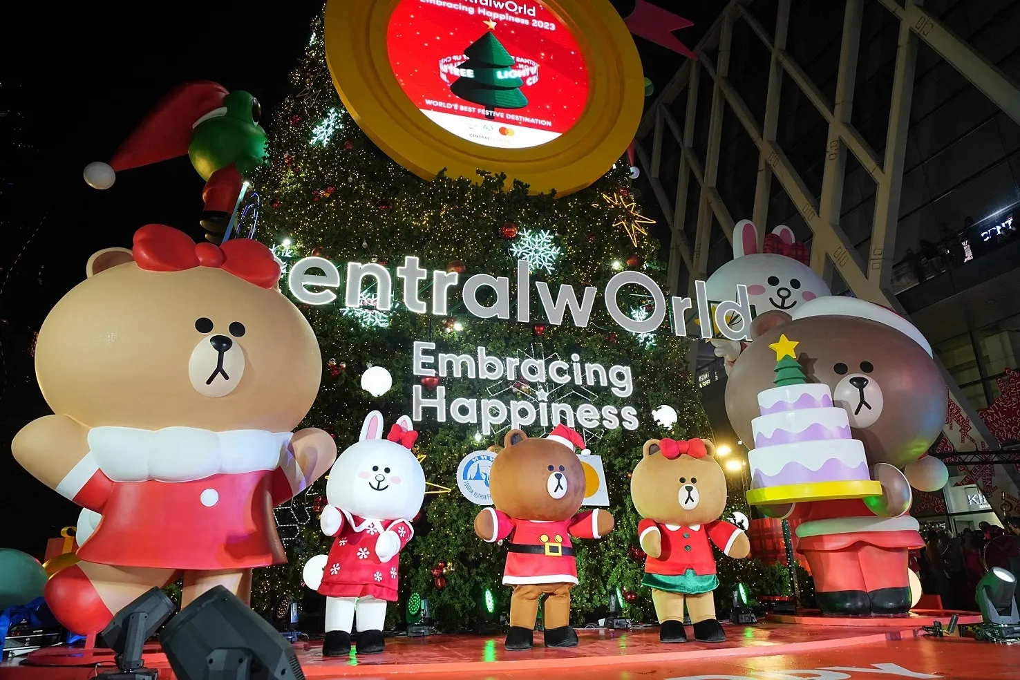 centralwOrld Embracing Happiness 2023
