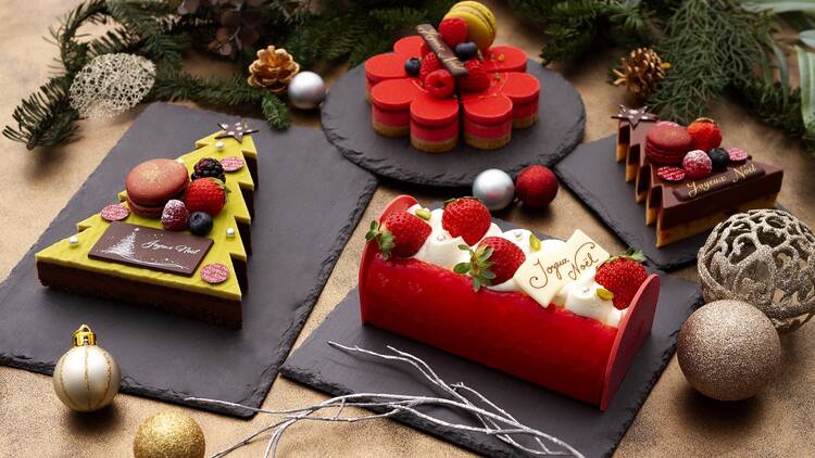 20 Christmas Cake Ideas You Will Love - Find Your Cake Inspiration