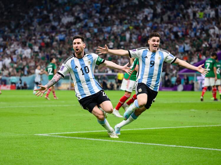 7 places to watch the 2022 FIFA World Cup in Singapore 7 places to watch the 2022 FIFA World Cup in Singapore