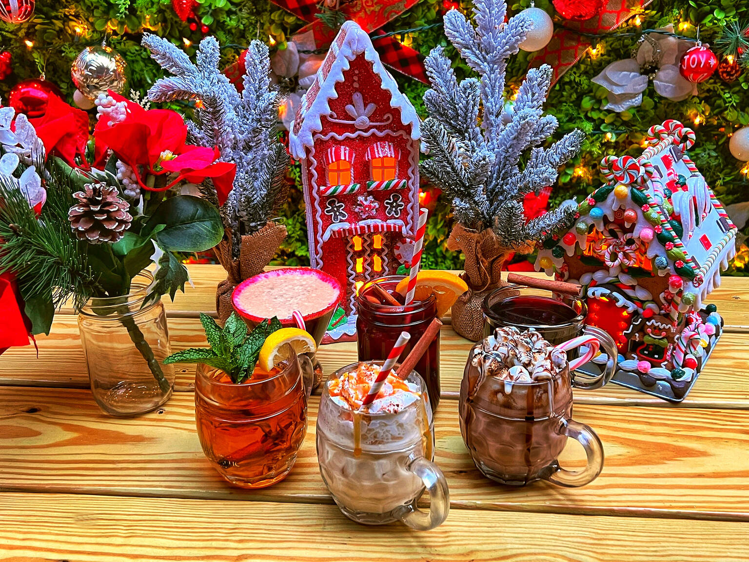 8 NYC bars open on Christmas Eve and Day, 2023