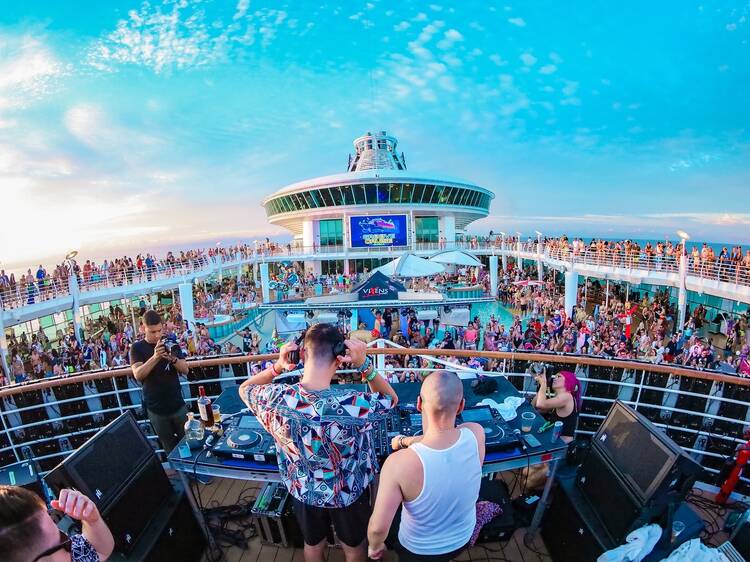 Groove Cruise