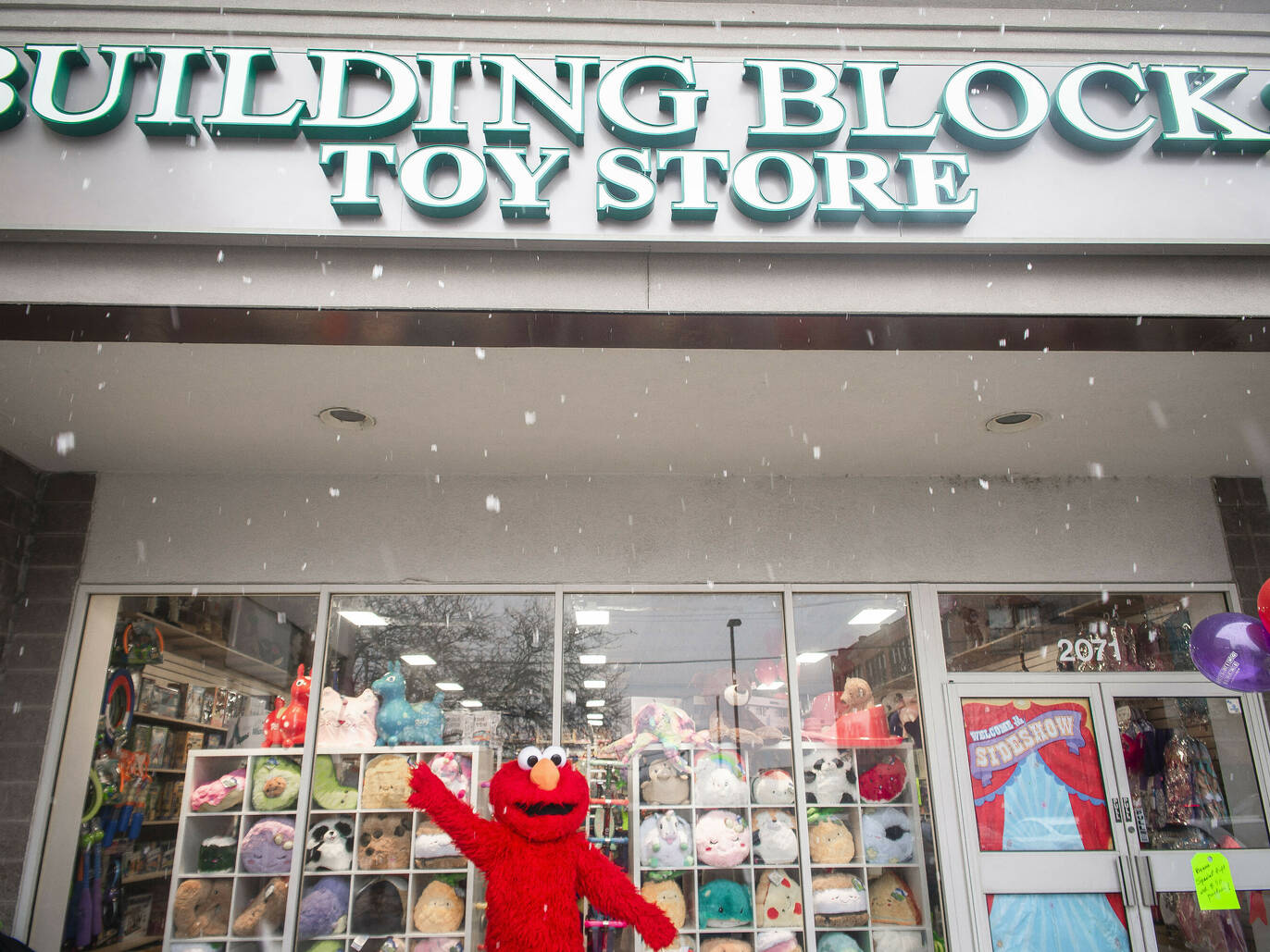 13 Best Christmas Stores in Chicago