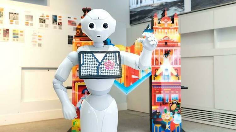 Pichi robot humanoide Oficina de Turismo de Madrid