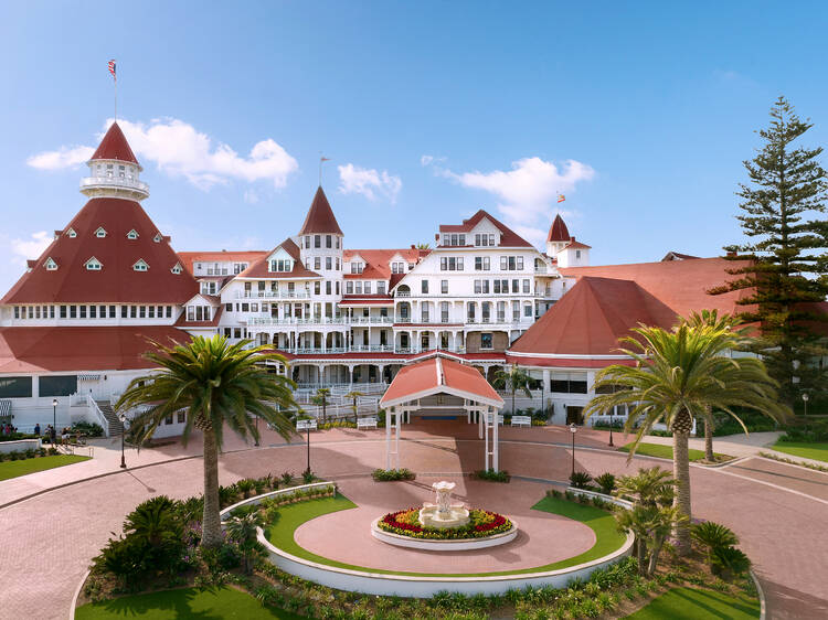 Noon: Hotel del Coronado