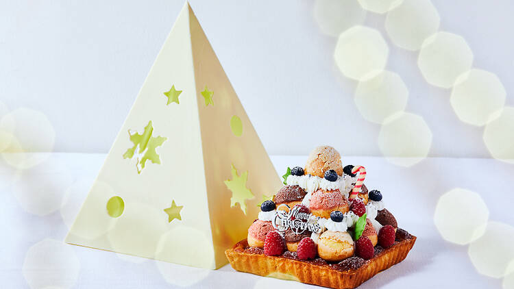 Snowy Christmas Tree Cake Go Go Go Gourmet