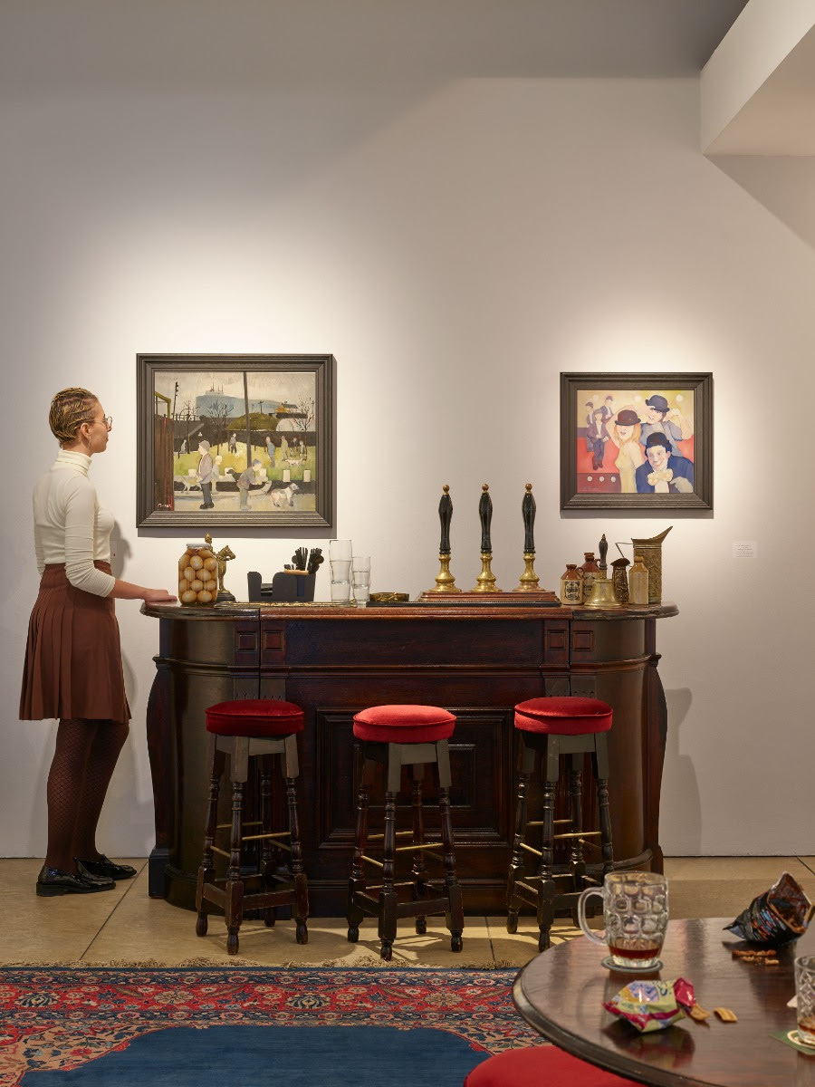 A London gallery has been turned into a pub