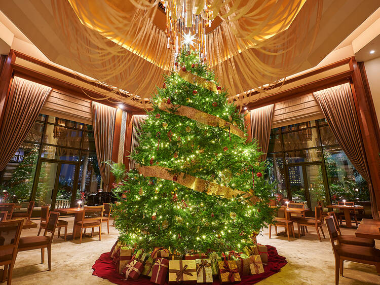 Best hotel lobbies to catch the holiday spirit