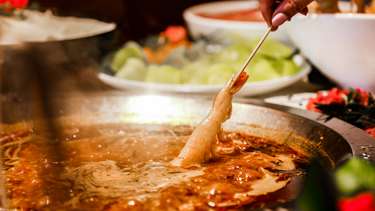 Shrimp Hot Pot (Da Long Yi Hot Pot)