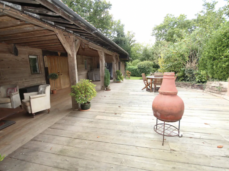 The red oak barn in the New Forest National Park