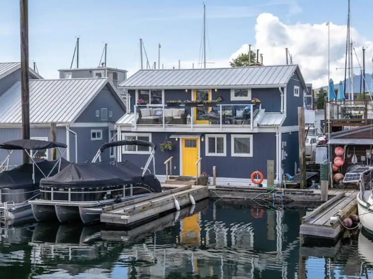 The houseboat in North Vancouver