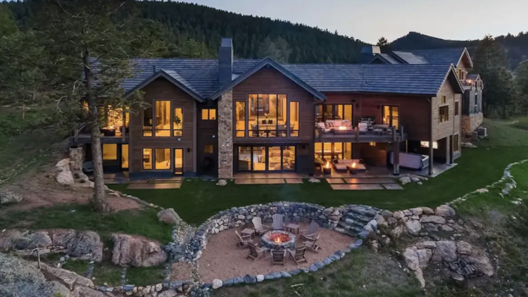 The Red Rocks Ranch cabin in Morrison