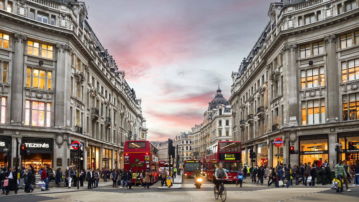 Plans unveiled to pedestrianise London's Oxford Street in 2018