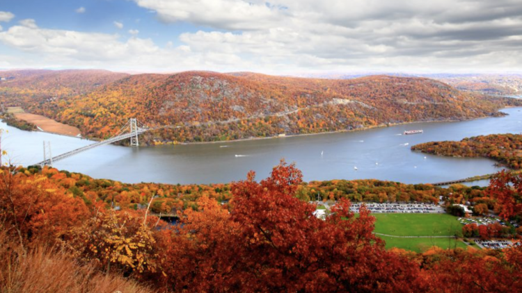 Private Fall Helicopter Tour of the Hudson Valley