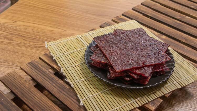 3. Enjoy bak kwa for better luck