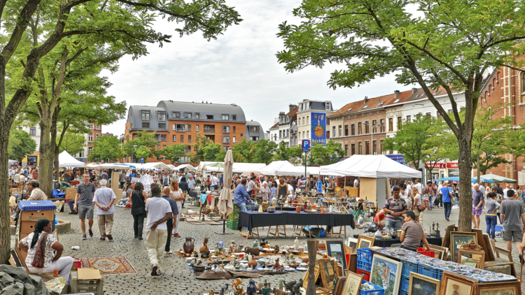 Jeu de Balle flea market