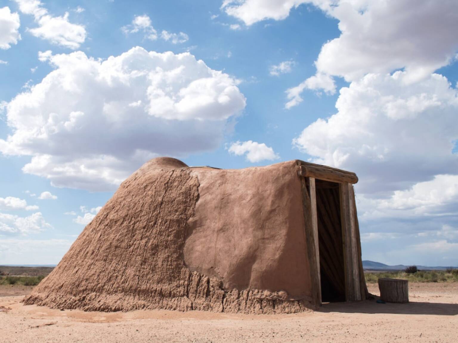 Curated visual reference: Fresh Look at 12 Awesome Off Grid Airbnb Properties Across The U S