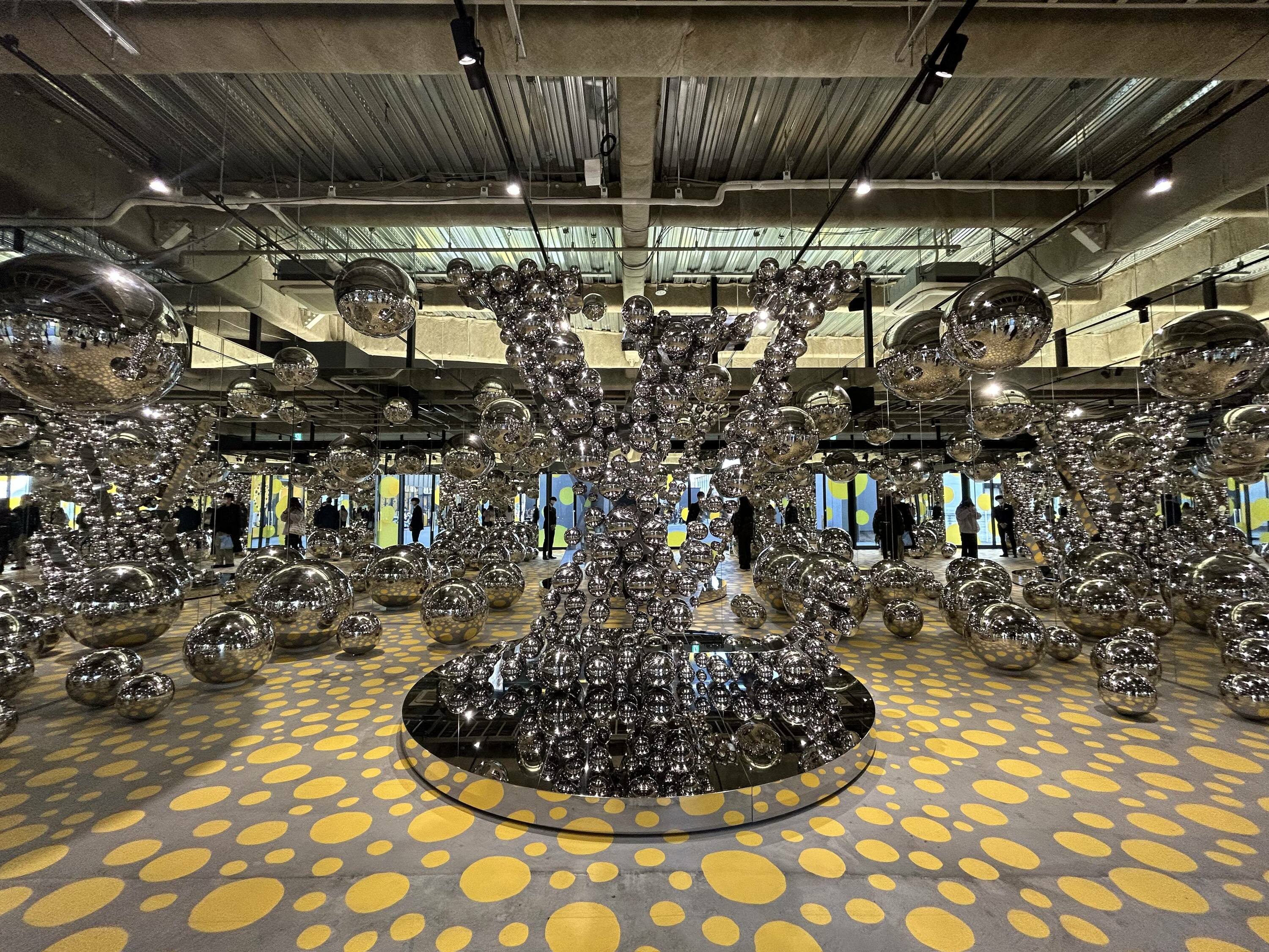 The Louis Vuitton x Yayoi Kusama pop-up in Harajuku looks like an art  exhibition