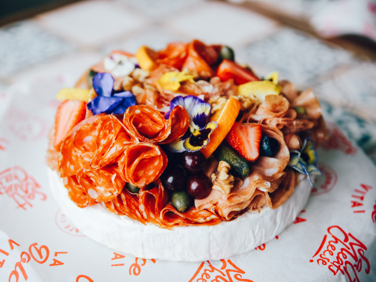 Eat this very romantic brie cake