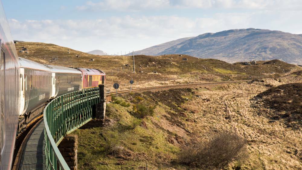 What's it Like to Take the Real-Life Hogwarts Express Overnight to Scotland?